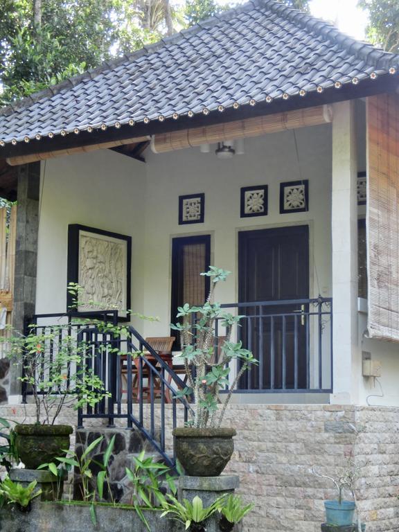 Latugu Homestay Ubud Номер фото